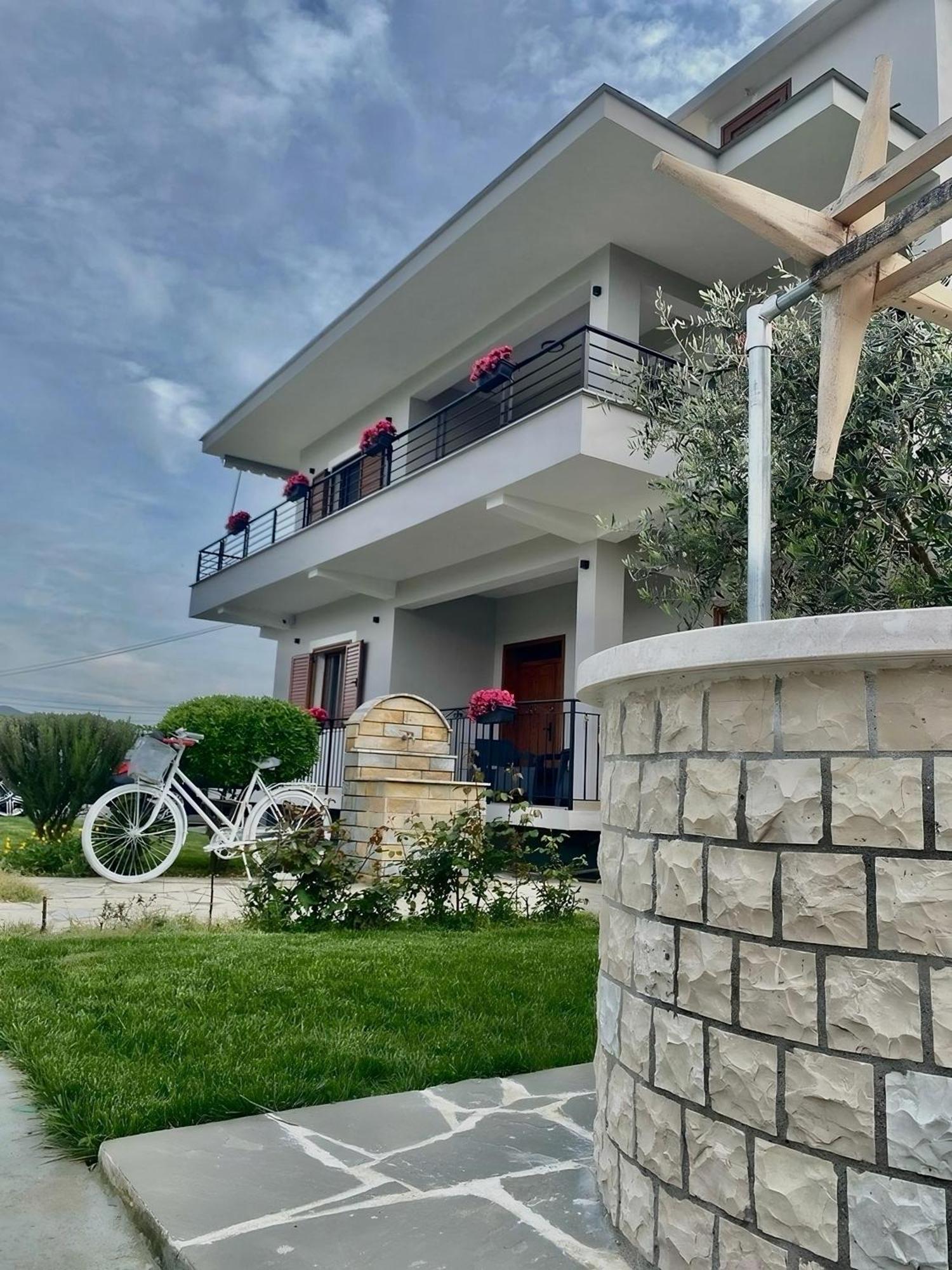 Villa Tabaku Berat Exterior foto